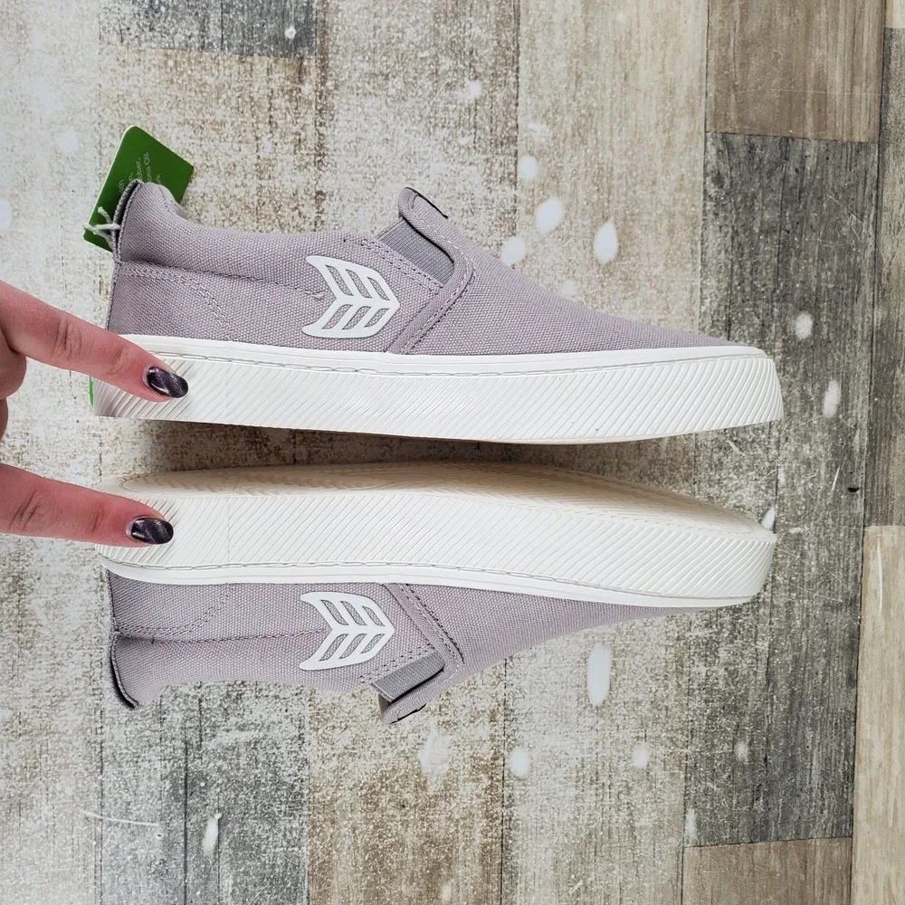 Cariuma Slip-On Womens Shoes Sz 7 Canvas Logo Sneakers 450703G34W070